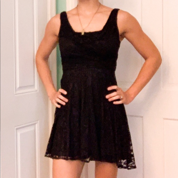 Express Dresses & Skirts - NWT! Express Black Lace Cocktail Dress-Size 0